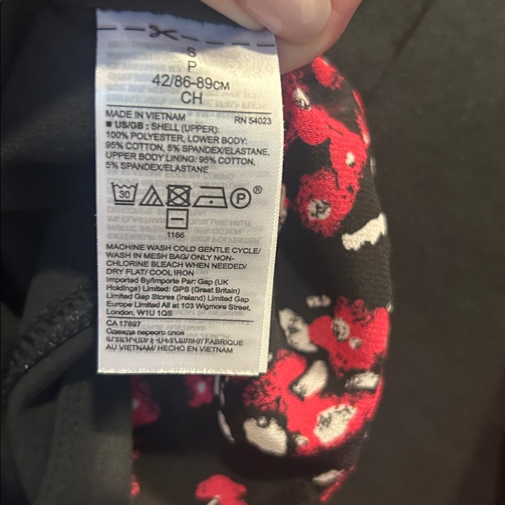 Banana Republic blouse - Picture 7 of 7